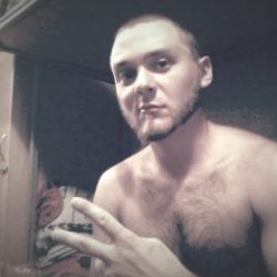 Парень в поиске девушки для свободных отношений Парень в поиске девушки для свободных отношений