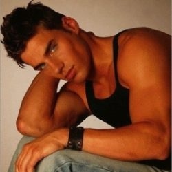 Молодой перень, стройного телосложения, с опытом ищу девушку в Мурманске Молодой перень, стройного телосложения, с опытом ищу девушку в Мурманске